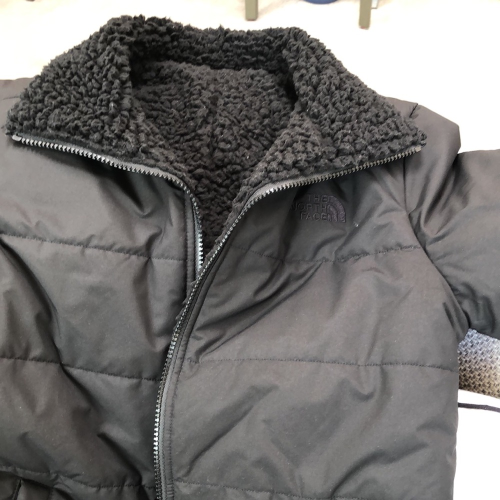 Reversible North Face Jacket - Picture 6 of 7